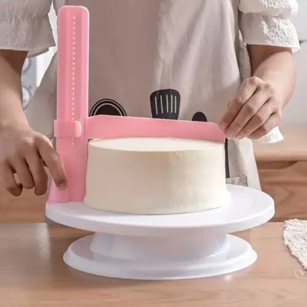 Nivelador para cake entre otros