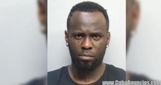 Chocolate MC regresa a prisión días después de ser liberado