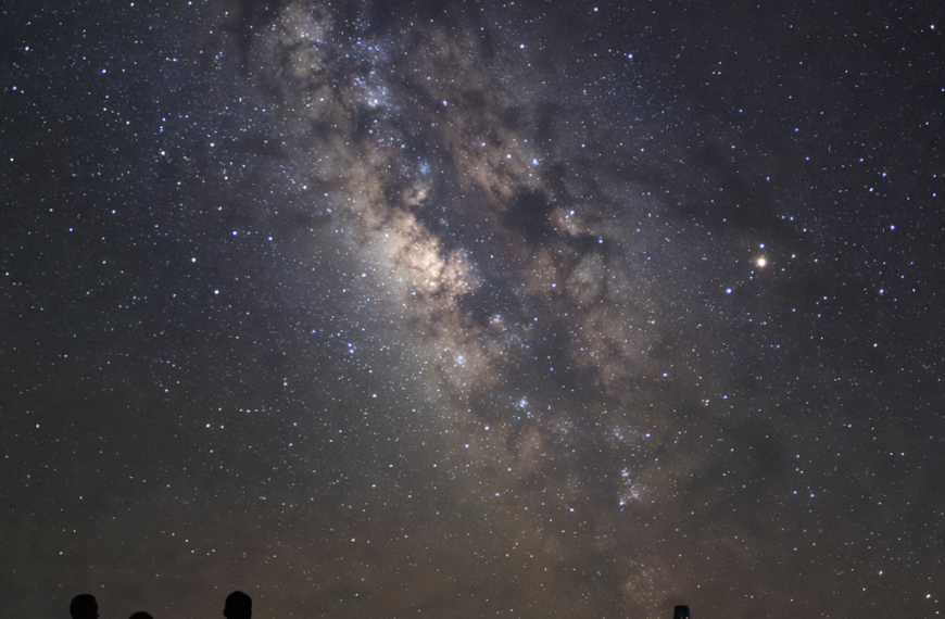 🌌 Cuando Los Ángeles se quedó a oscuras… y descubrió que vivía bajo la Vía Láctea